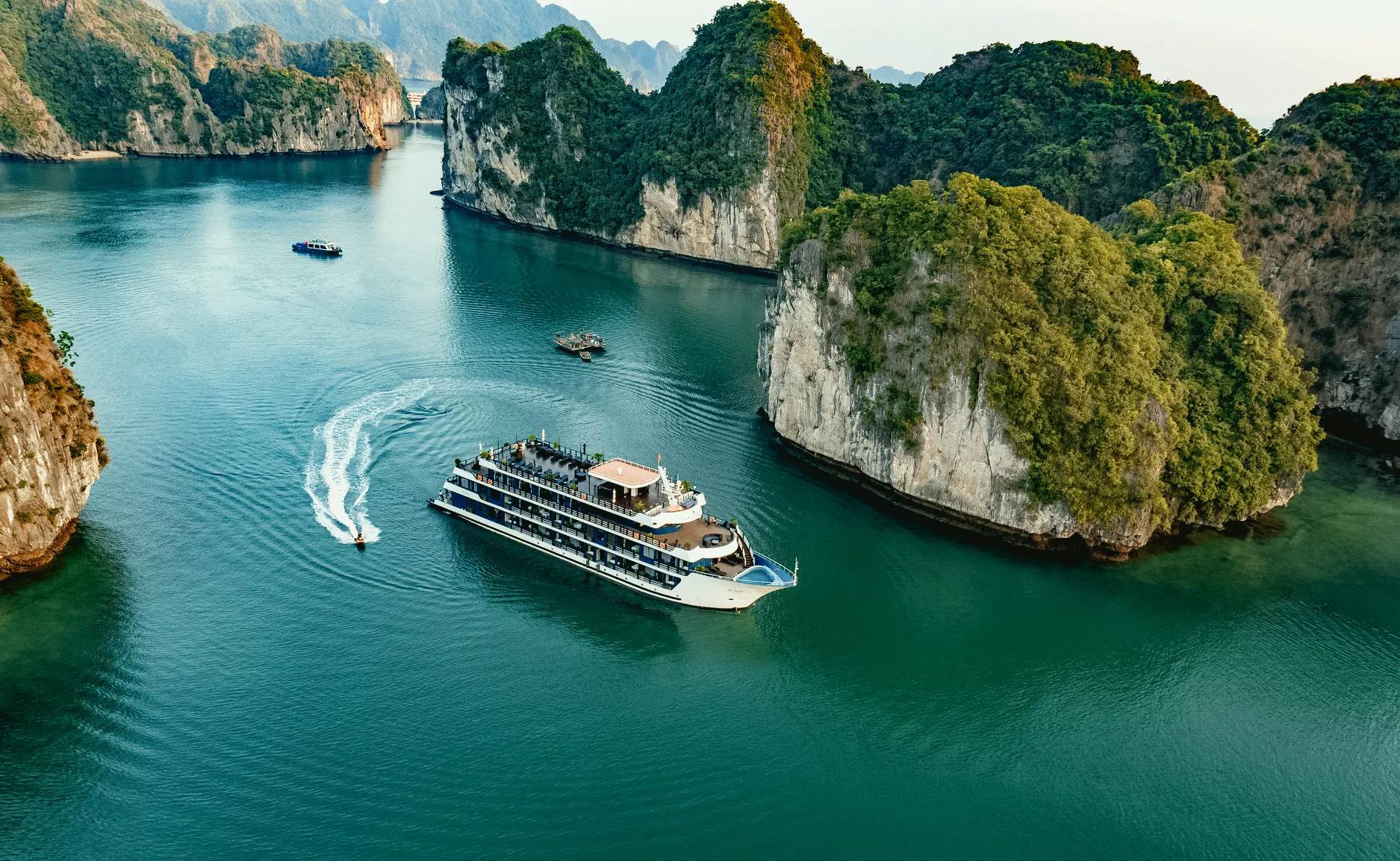 Hanoi – Halong – Hanoi