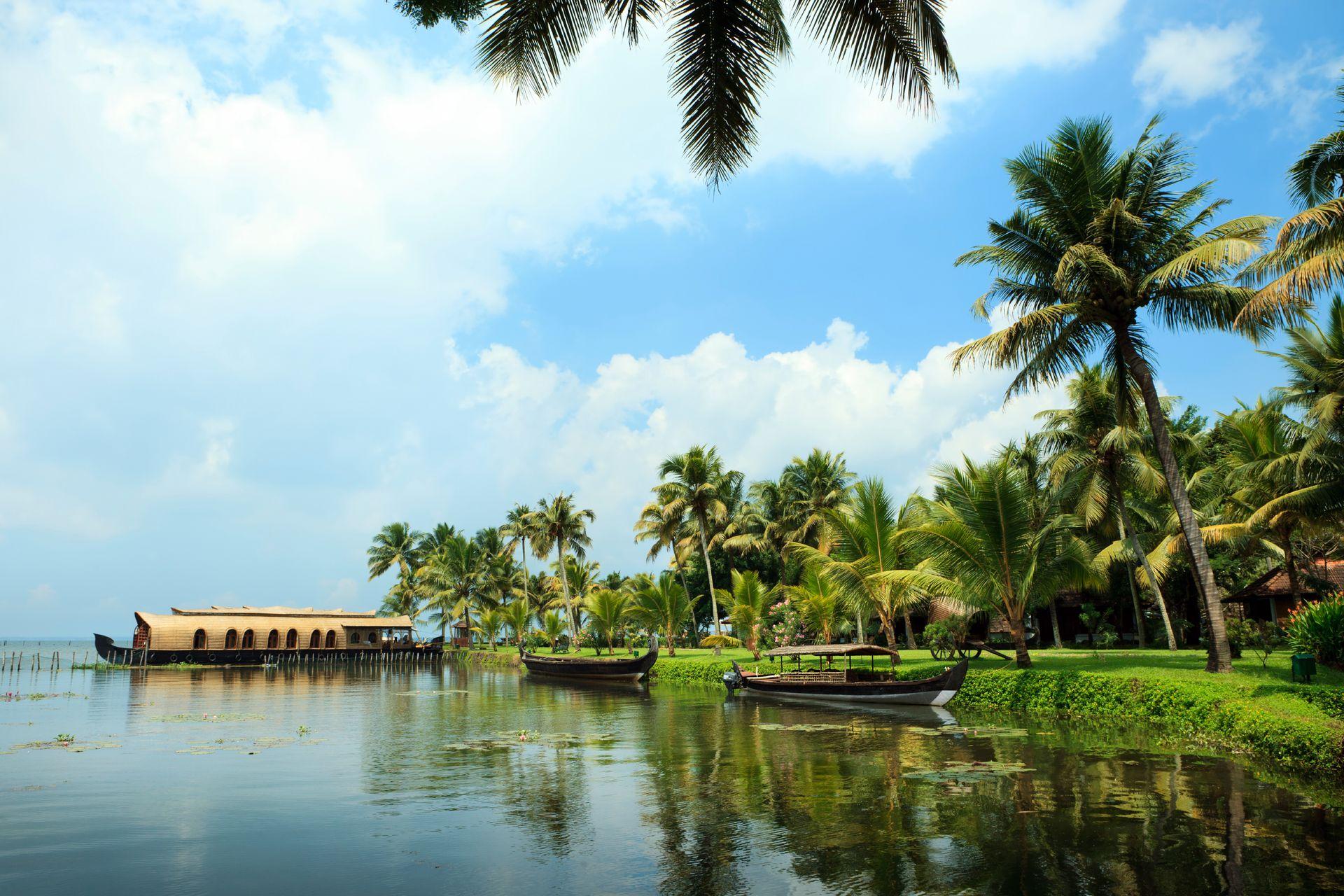 Munnar – Thekkady – Kumarakom – Alleppey
