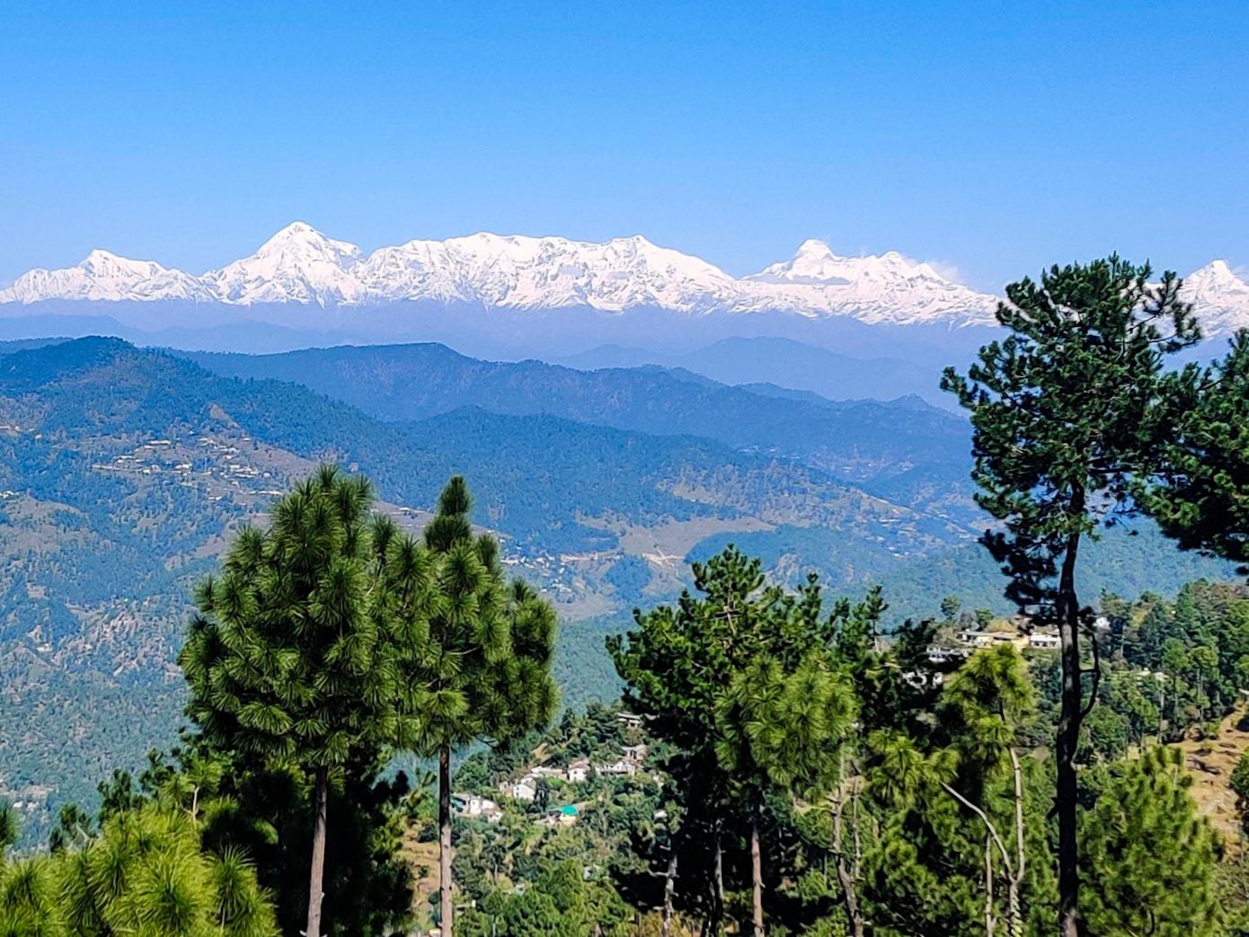 Nainital – Ranikhet – Kausani – Corbett